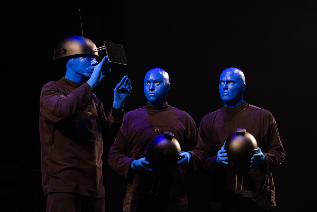 Review Blue Man Group Chicago Blue Me Away
