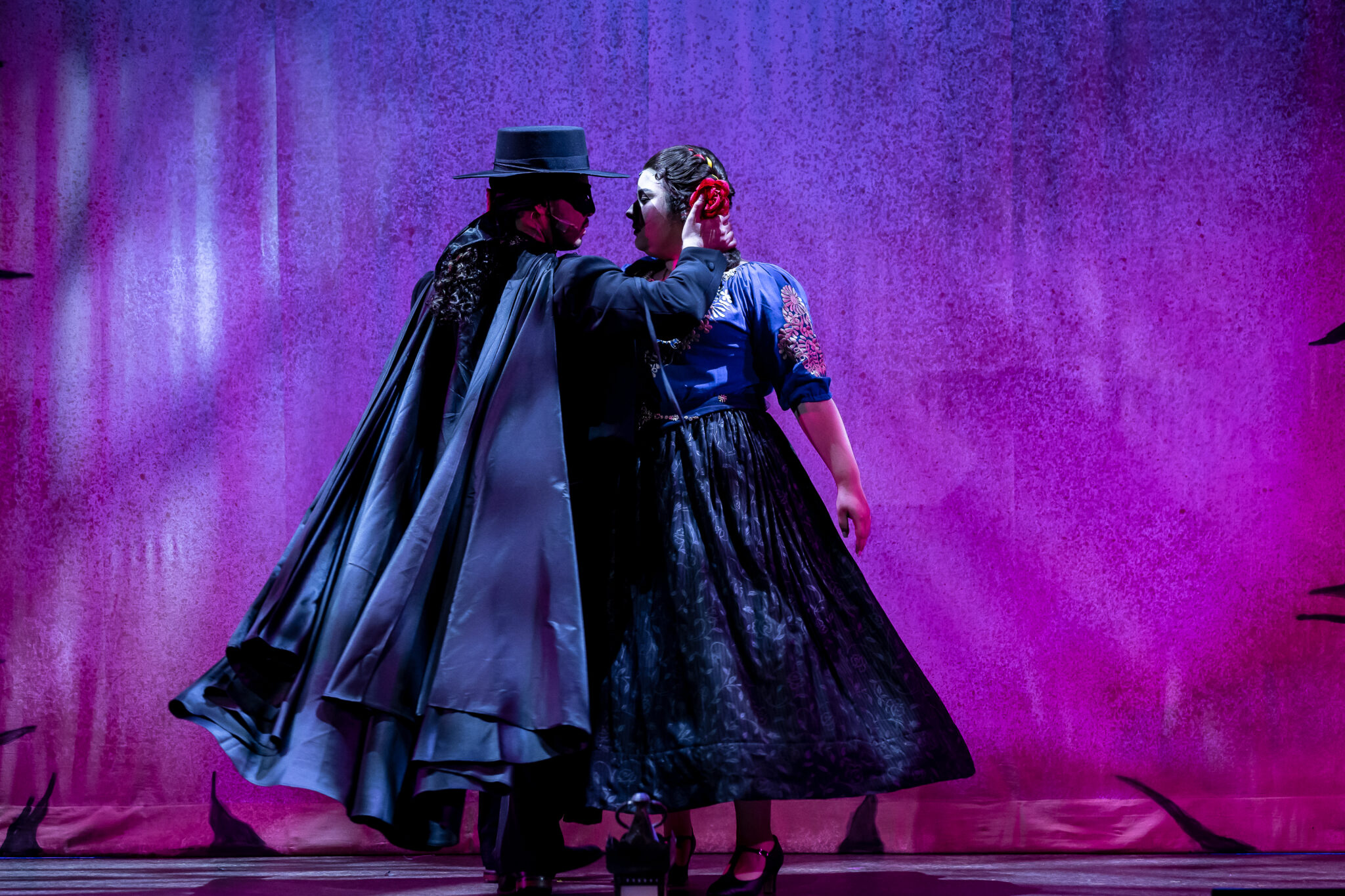 Review “Zorro the Musical” (Music Theater Works) Zesty with a Capital Z