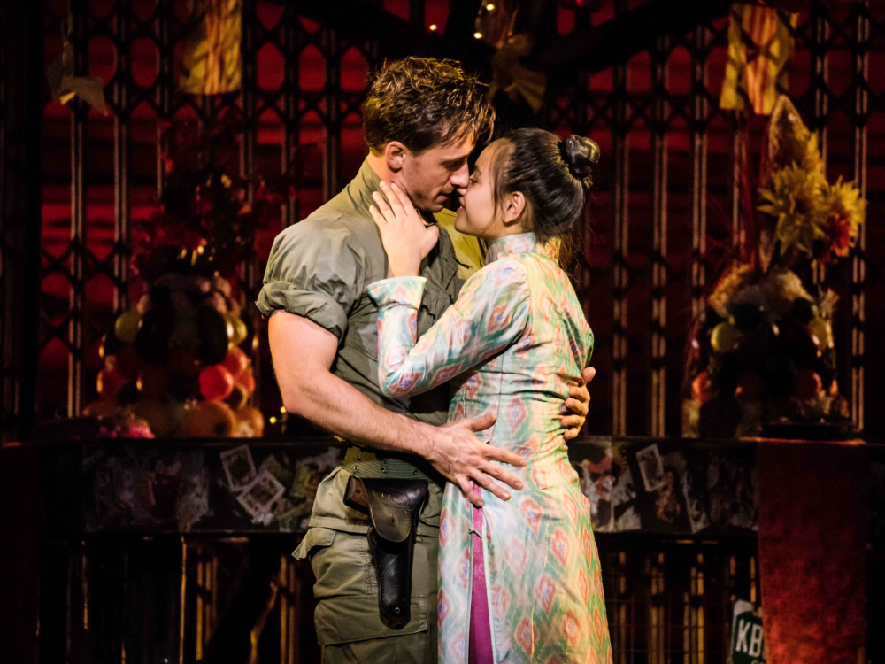 Review “Miss Saigon” (Broadway in Chicago): Excellent!