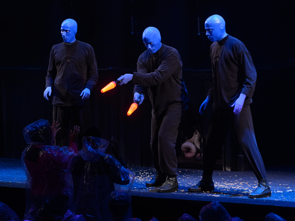 Review Blue Man Group Chicago: Blue Me Away