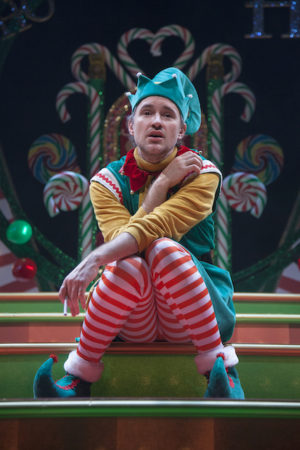 Review “Santaland Diaries” (Goodman Theatre): Clever Tale of Elf Oppression