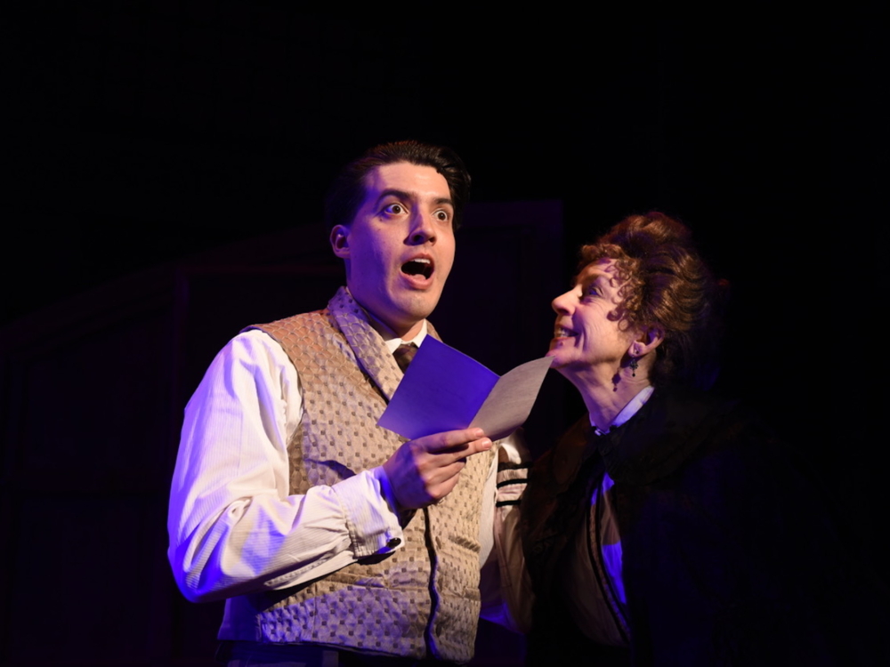 Review “A Gentleman’s Guide to Love and Murder” (Porchlight Music Theatre): Bloody Brilliant!