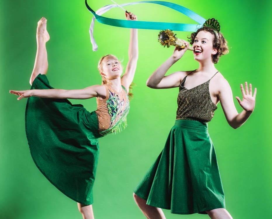 Review “Tidings For Tap” (Chicago Tap Theatre): Dancing Out the Holidays!