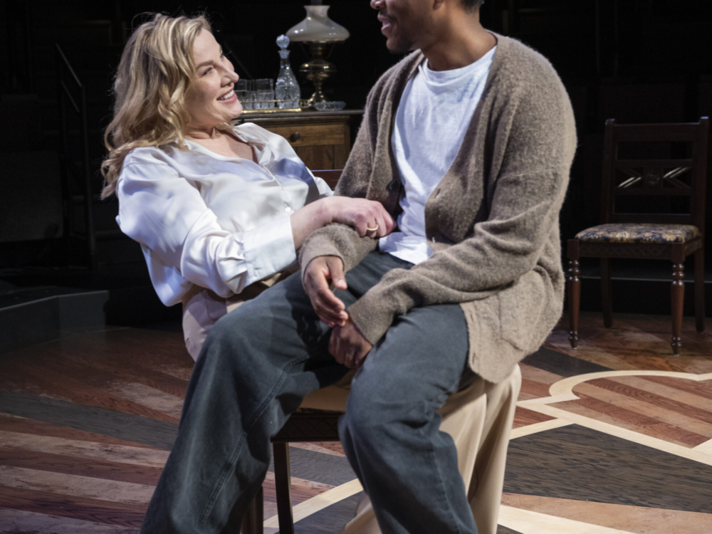 Review “Seagull” (Steppenwolf Theatre): Peyankov’s Adaptation Finds the Humor
