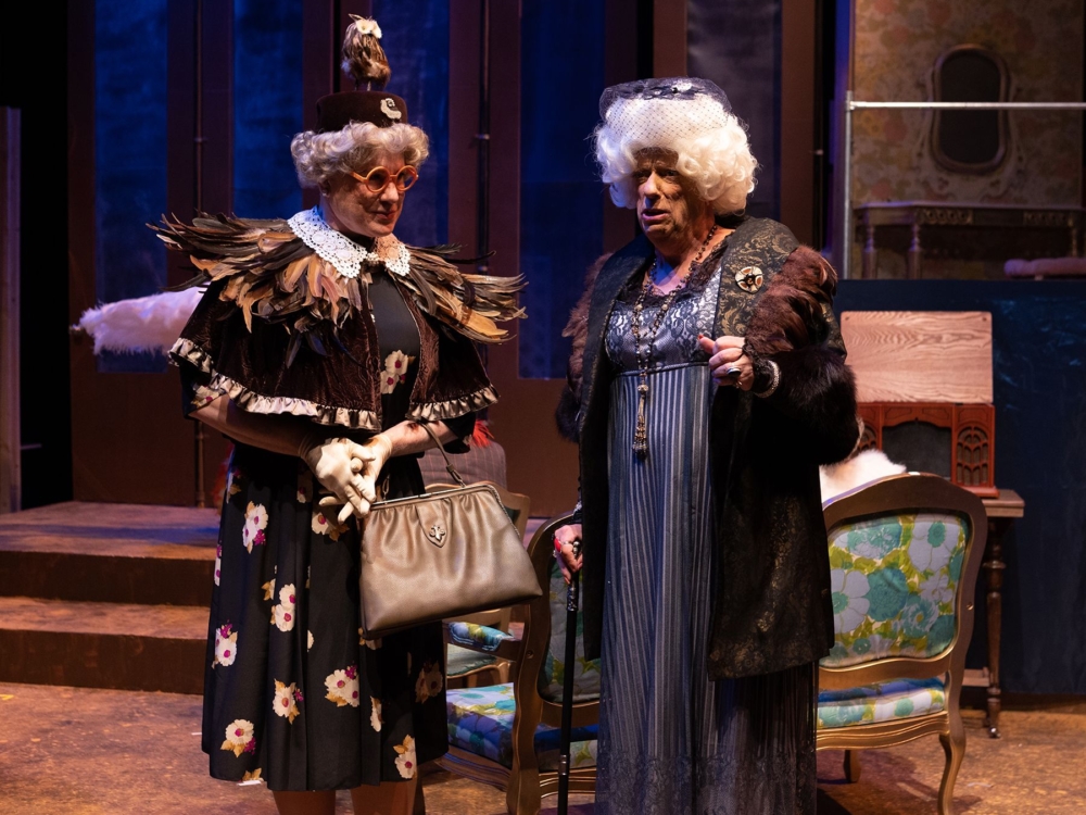 Review “A Fine Feathered Murder” (Hell in a Handbag Productions): Mother Flocking Fun!
