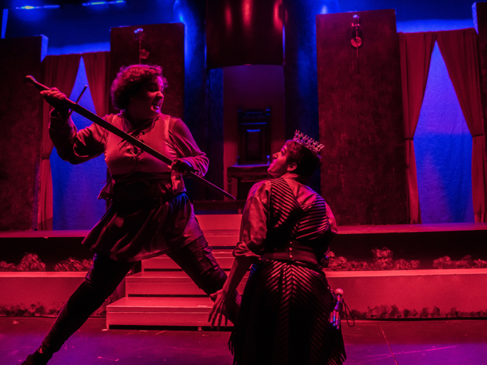 Review “Richard III” (Babes with Blades): Bloody Race to the Crown!