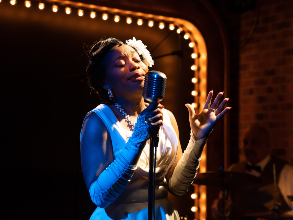 Review “Lady Day” (Mercury Theater): Alexis J. Roston IS Billie Holiday!