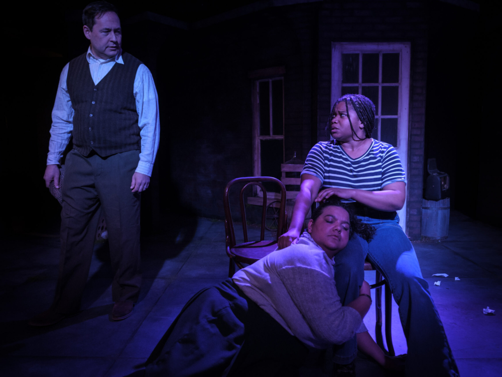 Review “The Kelly Girls” (Factory Theater): Blood-Soaked Realization