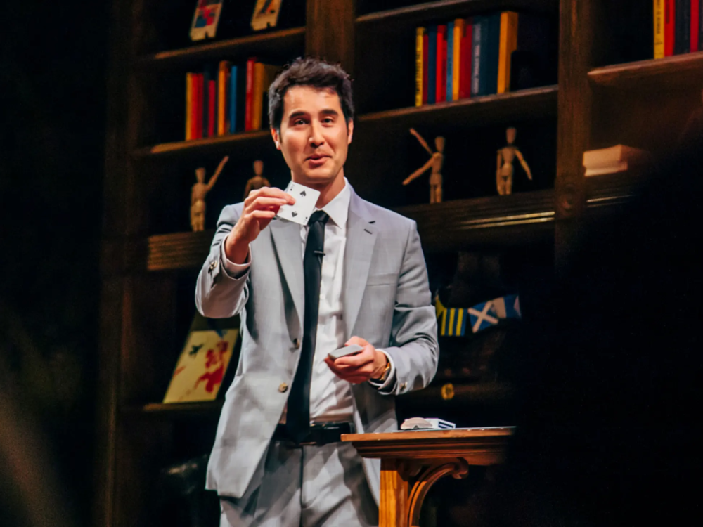 Review “The Enigmatist” (Chicago Shakespeare Theater): Cerebral Brain Teaser