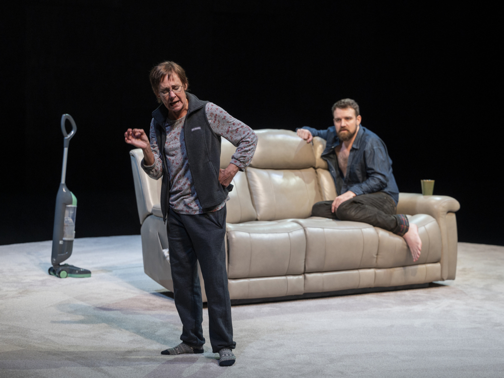 Review “Little Bear Ridge Road” (Steppenwolf Theatre): Excellent Must-See!